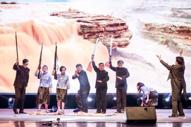 作為本場(chǎng)晚會(huì)的最后一個(gè)節(jié)目，《黃河大合唱》刷新你完全不一樣的體驗(yàn)。