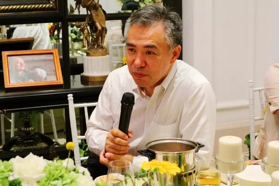 就藝術(shù)品投資收藏、人工智能、基因檢測等話題，劉東曉博士一一做了分析講解。