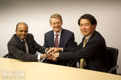 福特副總裁拉茲·奈爾、戴姆勒董事托馬斯·韋伯、日產(chǎn)副總裁山下光彥