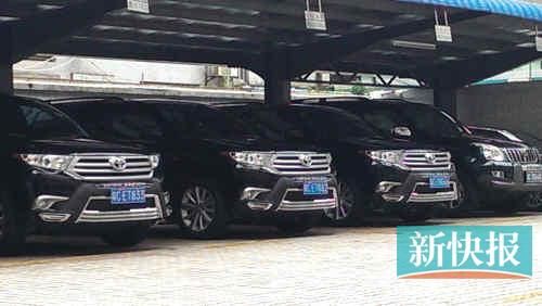 珠海煙草局停車場內(nèi)的三輛漢蘭達(dá)。