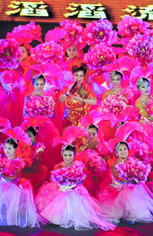 閉幕式上小香玉的一曲《河南人》唱出了我們河南人的精神。