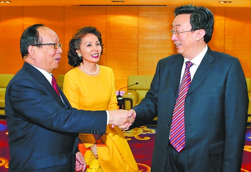 省委書記、省人大常委會(huì)主任郭庚茂在鄭州會(huì)見了前來參加癸巳年黃帝故里拜祖大典的中國(guó)國(guó)民黨副主席蔣孝嚴(yán)一