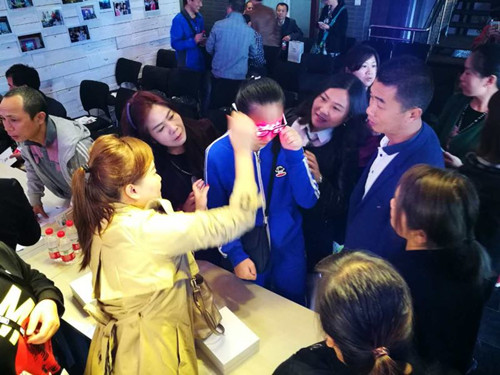 現(xiàn)場(chǎng)試鏡 現(xiàn)場(chǎng)試鏡