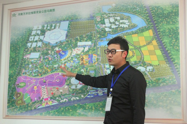 發(fā)布會(huì)現(xiàn)場(chǎng)講解藝術(shù)節(jié)詳情 發(fā)布會(huì)現(xiàn)場(chǎng)講解藝術(shù)節(jié)詳情