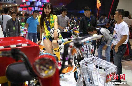 模特?fù)屟劢K國際自行車電動車交易會 模特?fù)屟劢K國際自行車電動車交易會