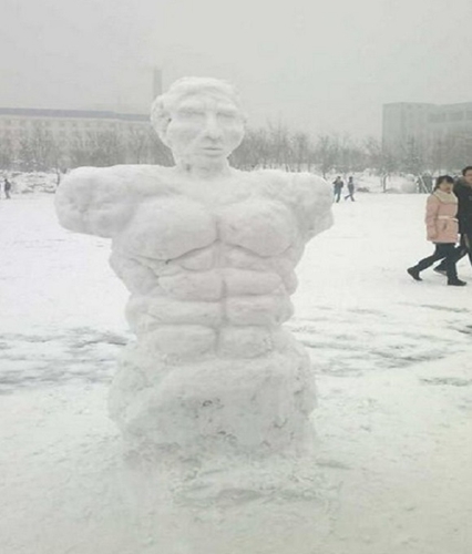 創(chuàng)意十足！日系列卡通雪人走紅