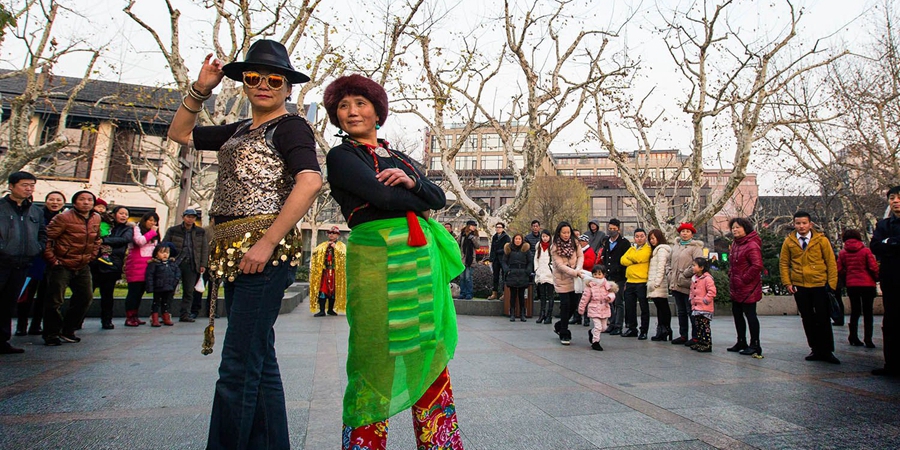 杭州老年舞蹈隊(duì)“雷人”走秀 杭州老年舞蹈隊(duì)“雷人”走秀