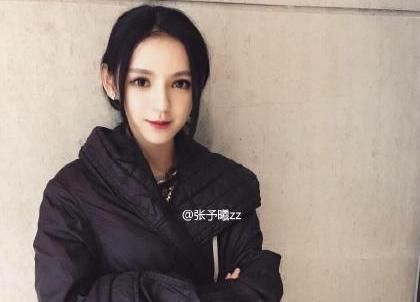 國民老公王思聰?shù)木p聞女友張予曦，93年