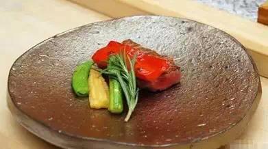 就一點(diǎn)兒紫菜跟生魚片 日料沒吃什么為啥還那么貴？