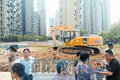 昨天，由于附近居民抗議，紅旗變電站項(xiàng)目再次停工