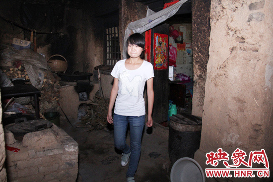 離大學校門,只有“一步之遙”的孩子。