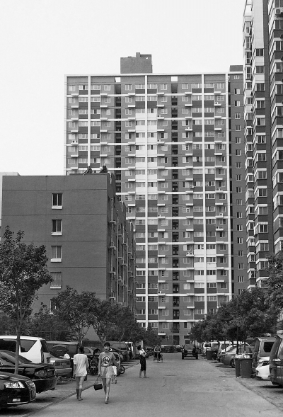 新就業(yè)大中專畢業(yè)生，外來務(wù)工人員住滿5年可申請購買公租房。