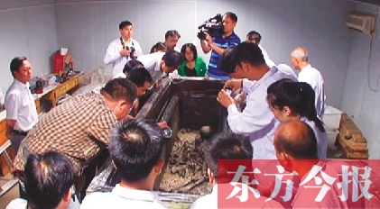 南陽出土漢代四神圖漆棺 系全國首例 南陽出土漢代四神圖漆棺 系全國首例