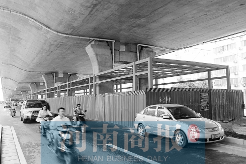 建設中的隴海路快速公交站臺，這條線路或取名B5