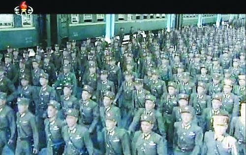 約2萬(wàn)名朝鮮朝鮮人民軍基層軍官近日陸續(xù)抵達(dá)平壤，準(zhǔn)備出席軍方大會(huì)。