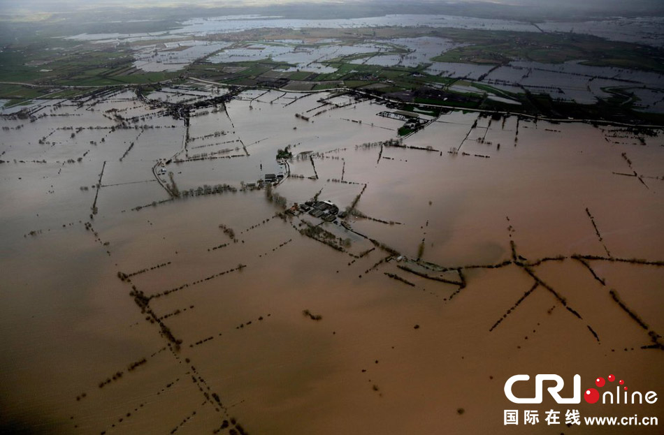 航拍英國薩默塞特郡遭洪水襲擊區(qū)域
