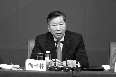 銀監(jiān)會主席尚福林。記者王海欣攝