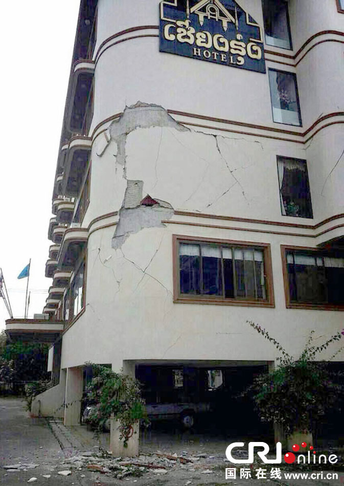 　當(dāng)?shù)貢r(shí)間2014年5月5日，泰國(guó)清萊，一棟酒店大樓墻皮脫落。 圖片來(lái)源：東方IC