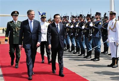 　6月19日，國(guó)務(wù)院總理李克強(qiáng)乘專機(jī)抵達(dá)雅典國(guó)際機(jī)場(chǎng)，開(kāi)始對(duì)希臘進(jìn)行正式訪問(wèn)。