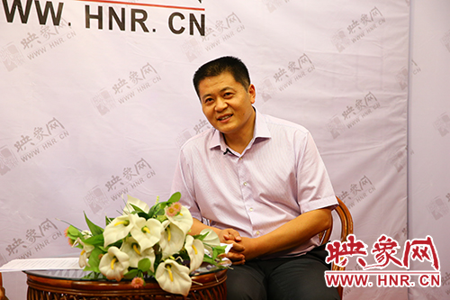 鄭州大學招生辦副主任楊根順做客映象網(wǎng)“名校面對面”系列視頻訪談