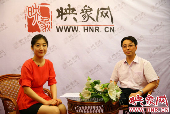 南京大學(xué)河南招生組負(fù)責(zé)人武港山教授做客映象網(wǎng)2014高招“名校面對面”系列視頻訪談。