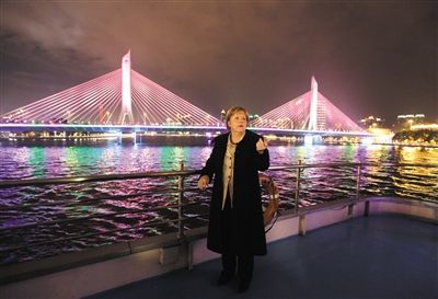 2012年2月3日，德國總理默克爾夜游廣州。