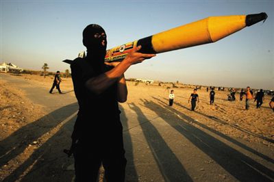 卡薩姆火箭：哈馬斯山寨版喀秋莎火箭，射程約10公里。