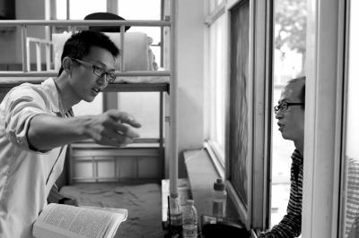 本科生畢業(yè)到北師大應聘做保安 考取本校研究生