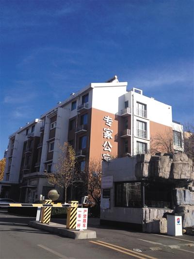 馬超群母親張桂英的一處房產，位于秦皇島開發(fā)區(qū)專家公寓內，該房產為馬家巨款、黃金藏匿處。