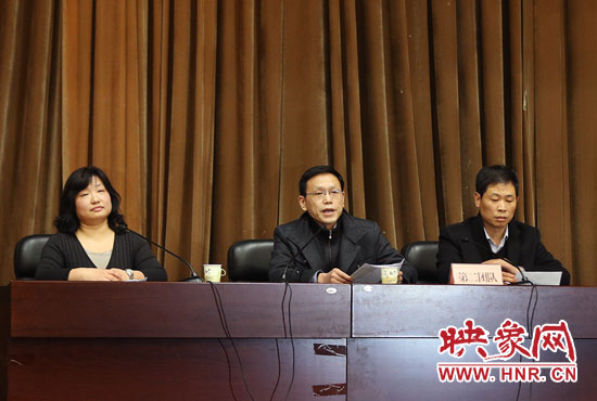 第二組競聘團(tuán)隊(duì)，胡士才（中）朱金星（右）趙瑞瑩（左）。