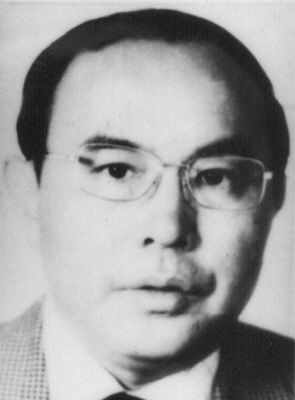 胡玉興 現(xiàn)年59歲，外逃前任山西省太原市住房制度改革辦公室主任，2002年7月逃往澳大利亞或新西蘭。