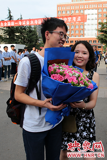 還有一種情，它是懵懂的情愫，你若安好，便是晴天。