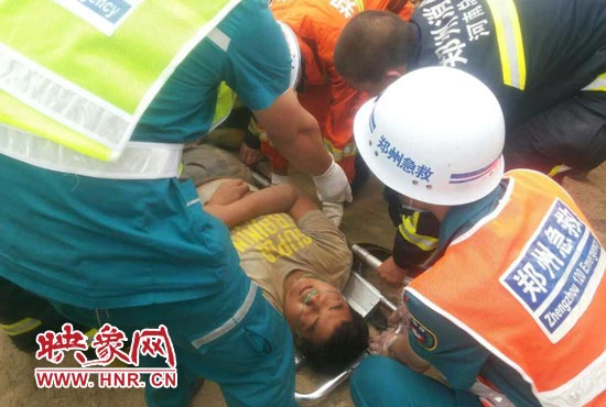 事故現(xiàn)場，一人被救出