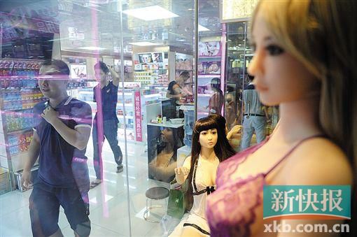 廣東成人用品市場調(diào)查。圖為各地的經(jīng)銷商都會在此進(jìn)貨。新快報記者 孫毅/攝