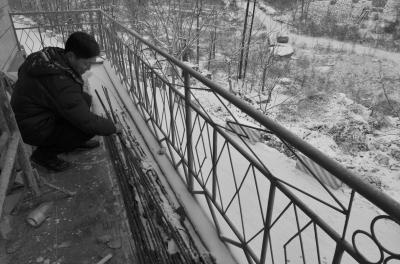 隗永寶補(bǔ)償給村民的鋼筋。京華時(shí)報(bào)記者 韓林君 攝