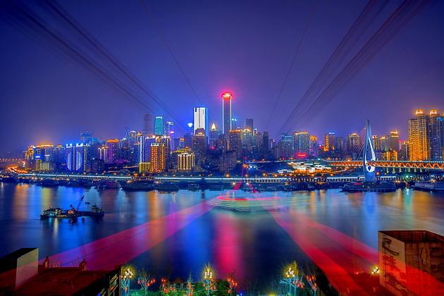 中原地產(chǎn)數(shù)據(jù)顯示，8月最后一周，上海市新建商品住宅成交已連續(xù)5天破千，昨日（8月31日）更是達(dá)到單日成交1123套。