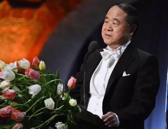 林少華的言下之意是，村上那兩年沒(méi)拿獎(jiǎng)不冤。