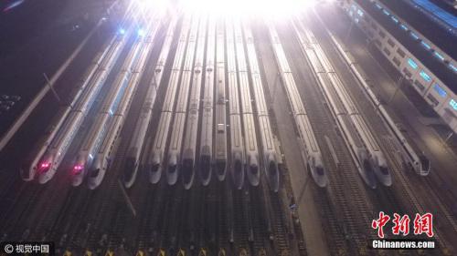 資料圖：高鐵“萬箭齊發(fā)”勢(shì)如“陸地航母”。 圖片來源：視覺中國