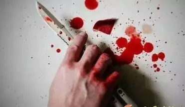 男子用被子捂死妻子 在其胸部、腹部寫下我愛你