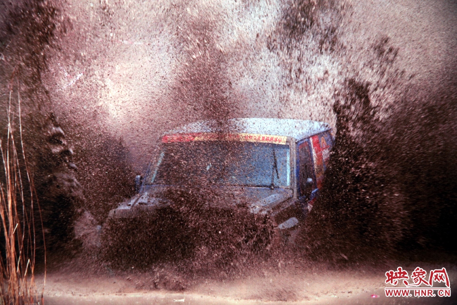 賽車的世界、更是男人的世界。圖為部分參展攝影作品。