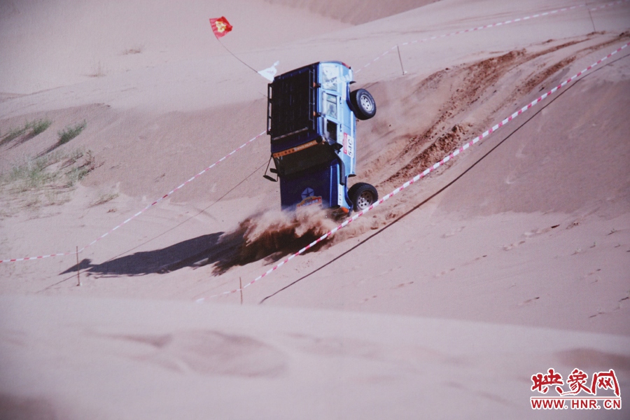 賽車的世界、更是男人的世界。圖為部分參展攝影作品。