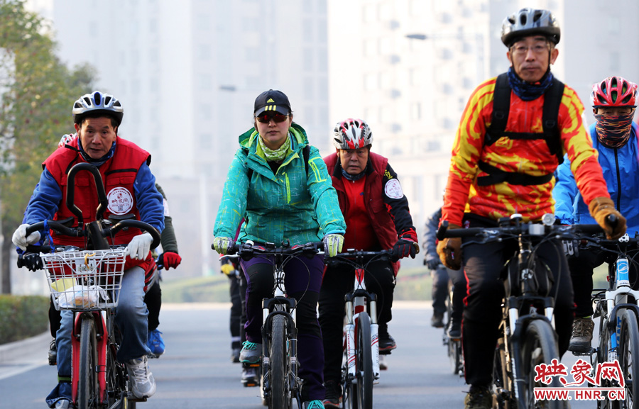 獻(xiàn)愛(ài)心、騎行天下，映象網(wǎng)騎行車友樂(lè)翻天