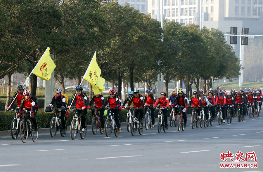 獻(xiàn)愛(ài)心、騎行天下，映象網(wǎng)騎行車友樂(lè)翻天