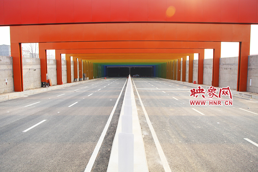 記者駕車體驗。