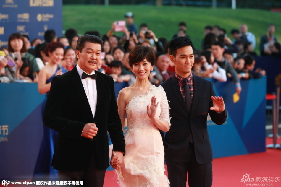 北影節(jié)閉幕豐胸美腿爭艷 新老女神齊來襲