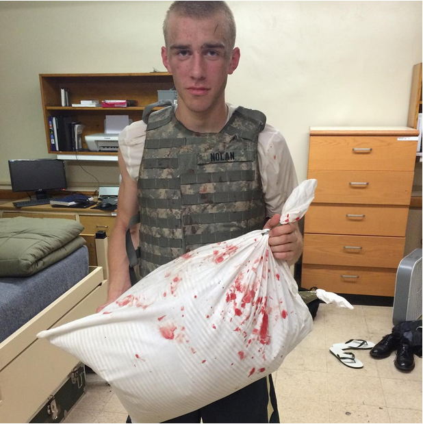 美國(guó)西點(diǎn)軍校枕頭大戰(zhàn)變“群架” 30名學(xué)員受傷