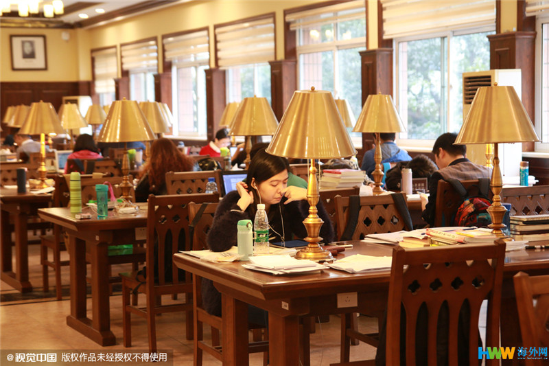 重慶大學(xué)改造翻新的“民國(guó)風(fēng)圖書(shū)館”走紅網(wǎng)絡(luò)，引得無(wú)數(shù)網(wǎng)友點(diǎn)贊