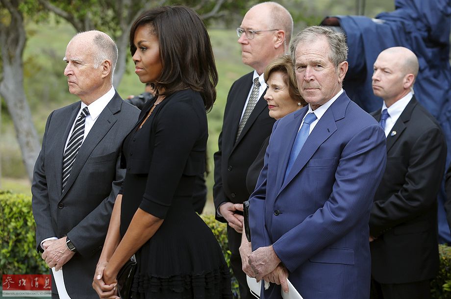 各國領導人退休后都干啥？小布什刷盤布朗教書