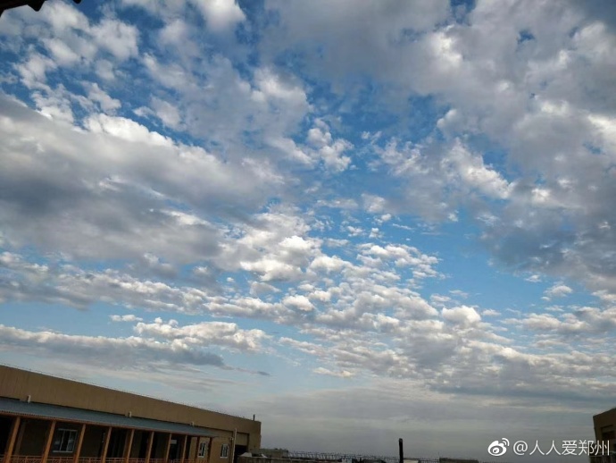 又被鄭州的藍天刷屏！隨便一拍就是手機壁紙