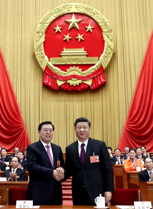 習(xí)近平當(dāng)選國家主席、中央軍委主席